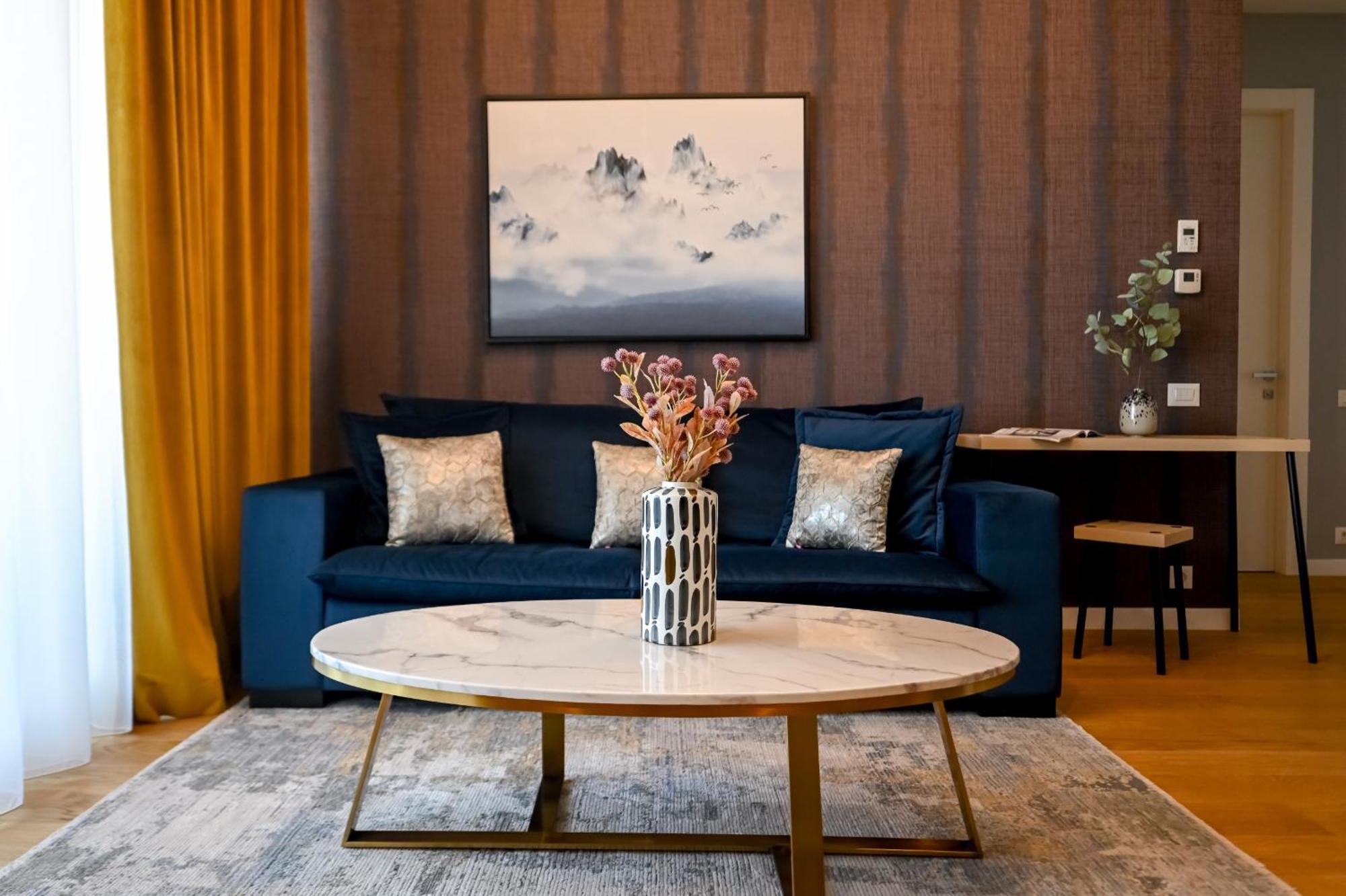 One Verdi Park Exclusive Apartments - Panoramic View & Private Parking 부쿠레슈티 외부 사진